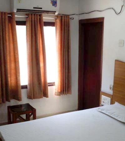 Hotel Neelam Lodge Bhilai Luaran gambar